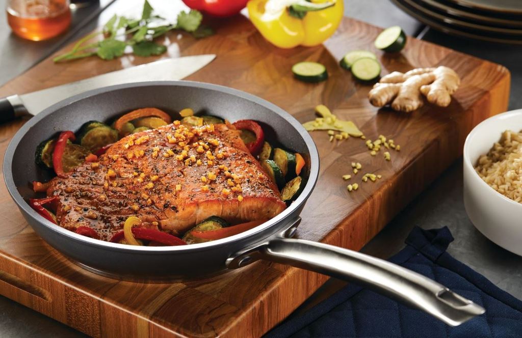 10 Minute Asian Glazed Salmon with Veggies