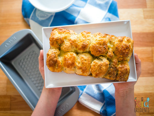 6 ingredient herb and cheese easy pull apart loaf