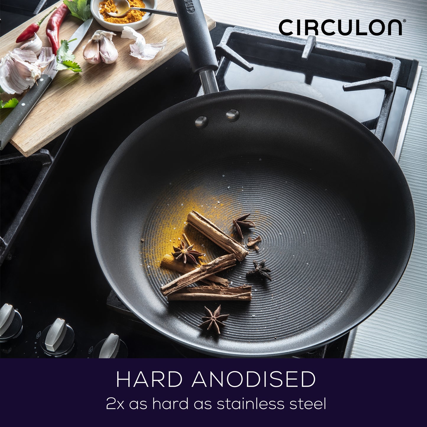 Circulon Total Nonstick Induction Covered Stirfry 30cm