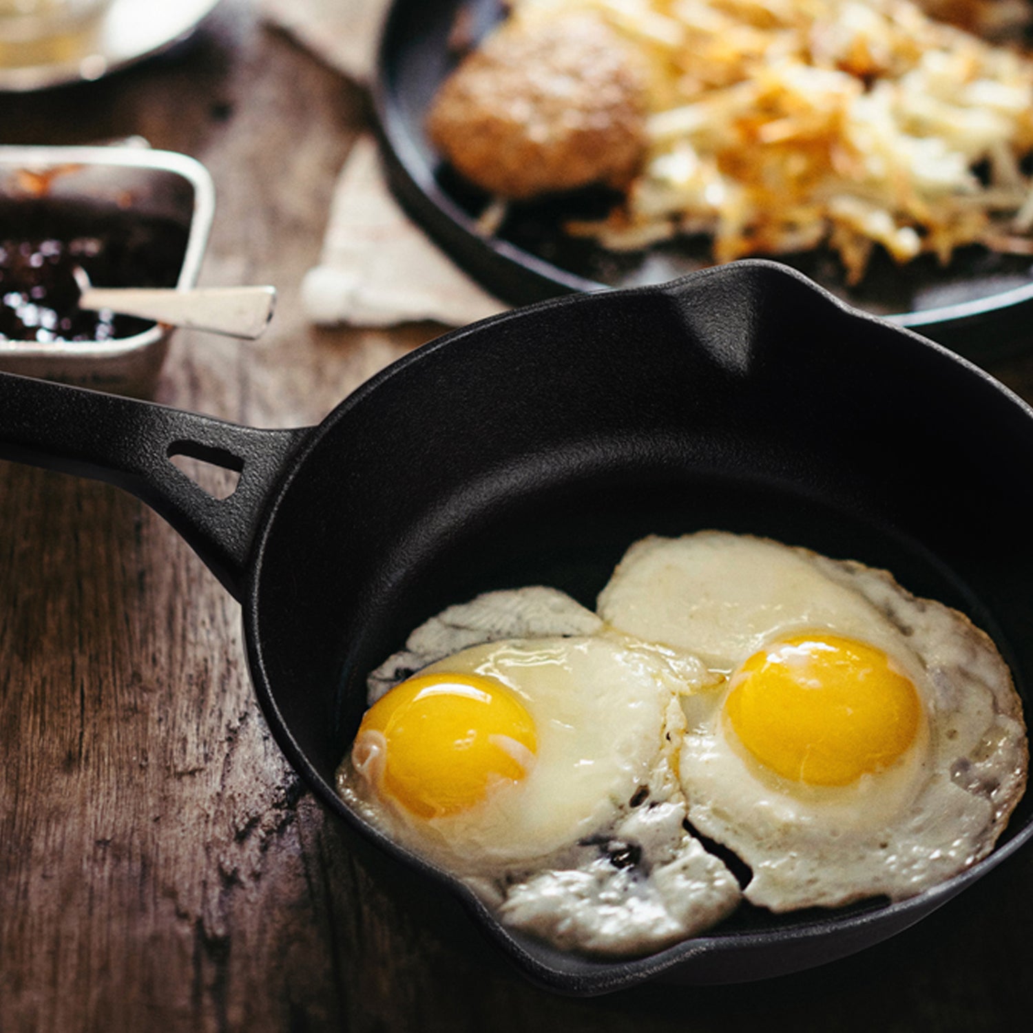Product detail view: For searing, frying and everyday cooking – pre-seasoned cast iron – Meyer Pre-Seasoned Cast Iron 22/26cm Skillet Pack
