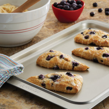 Baking Sheets & Crispers